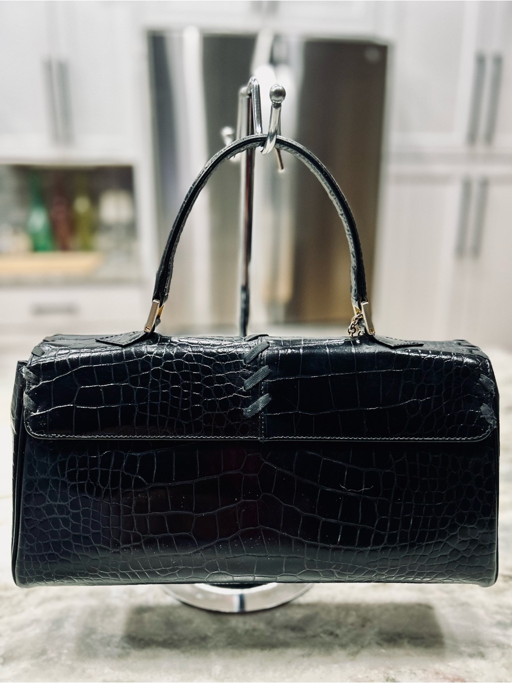 Yves Saint Laurent Authentic Elegant Black Crocodile Embossed Top-Handle Bag - Picture 7 of 14